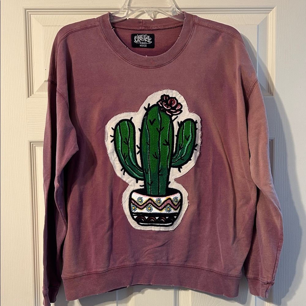 One24 Rags Boutique Mauve Cactus Embroidered Crewneck Sweatshirt Medium